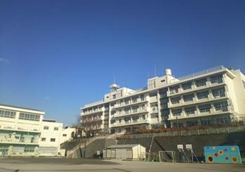 ソルジェガーデン(横浜市立藤が丘小学校)