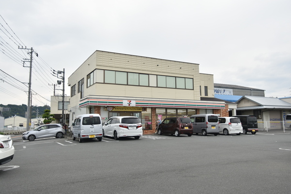 岩本第14新築住宅 1号棟(セブンイレブン富士市久沢店)
