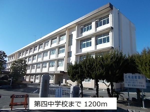 富士宮市淀師2期　1号棟(富士宮市立富士宮第四中学校)