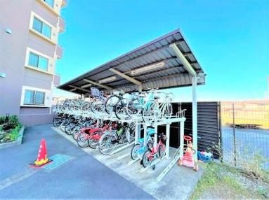 エンブルソレア今泉小前
