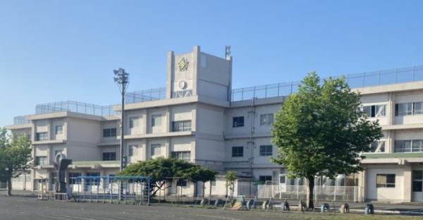 今泉飯島店舗(富士市立今泉小学校)