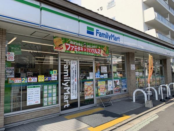 シャルマン衣笠金閣寺ハイツ(ファミリーマート佛教大学前店)