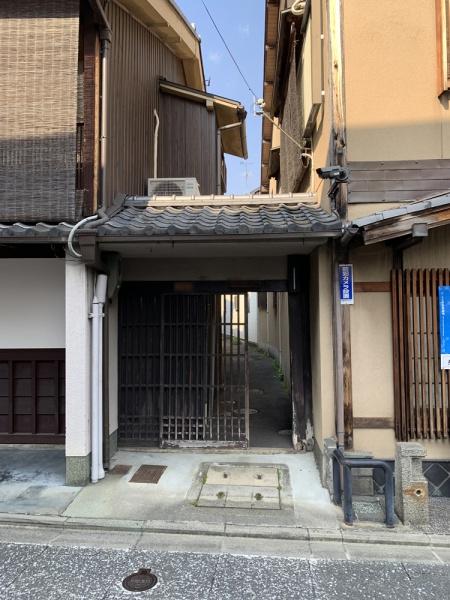 京都市上京区今出川通七本松西入真盛町の中古一戸建て
