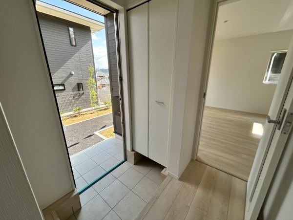 第1-1号棟(玄関)