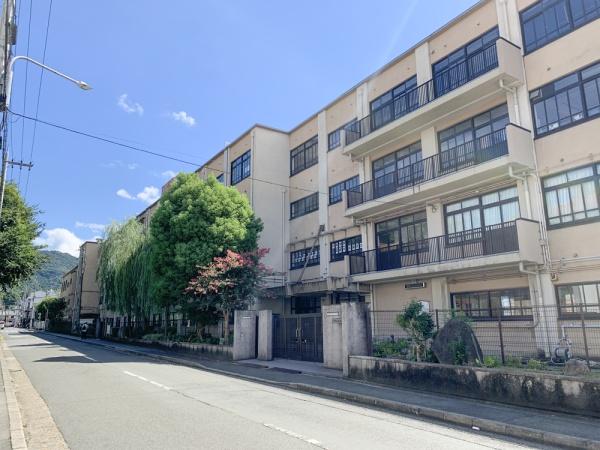 京都市左京区北白川西伊織町の中古一戸建て(京都市立近衛中学校)