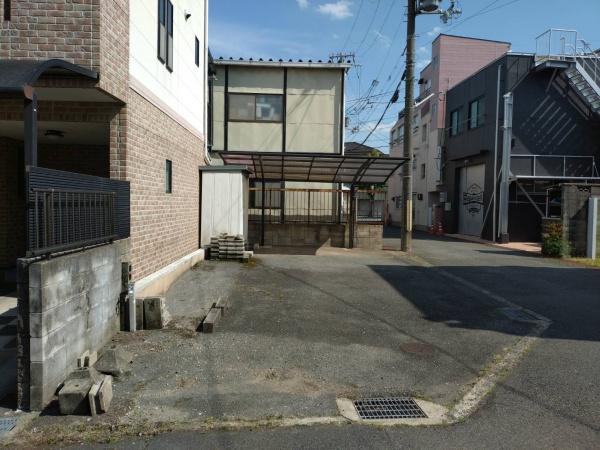 東側