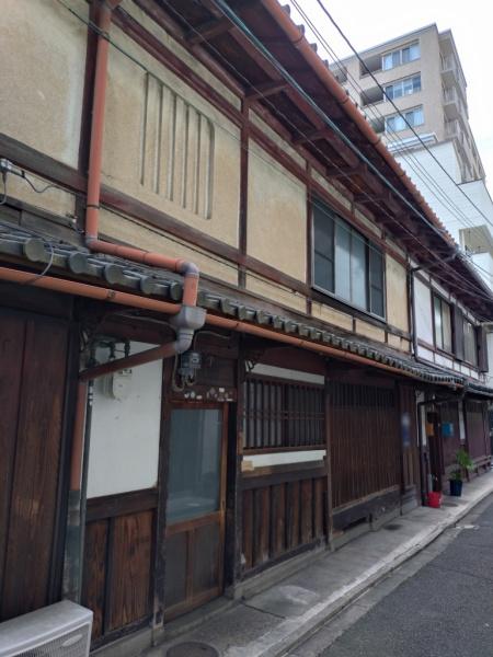 京都市上京区元誓願寺通大宮東入寺今町の中古テラスハウス