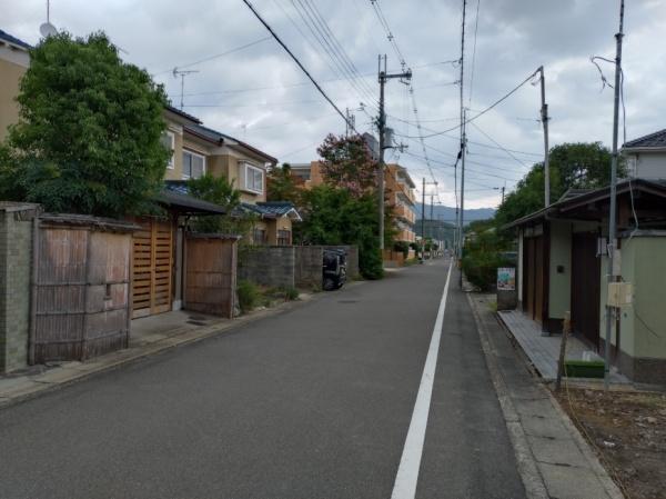 京都市北区上賀茂蝉ケ垣内町の新築一戸建(前面道路含む現地写真)