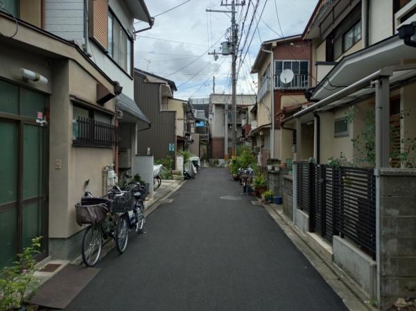 京都市左京区田中西浦町の中古一戸建て(前面道路含む現地写真)