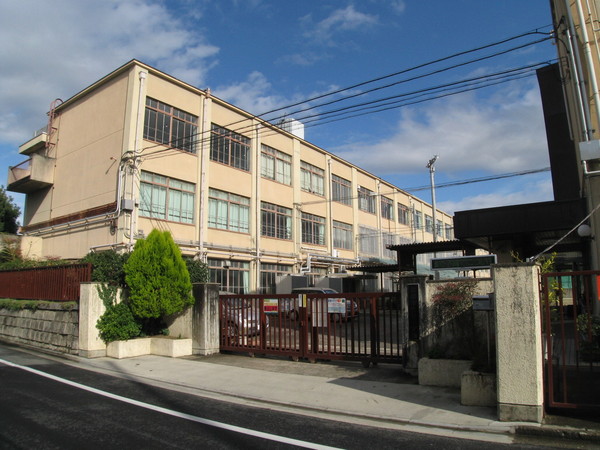 京都市左京区下鴨北園町の土地(京都市立葵小学校)