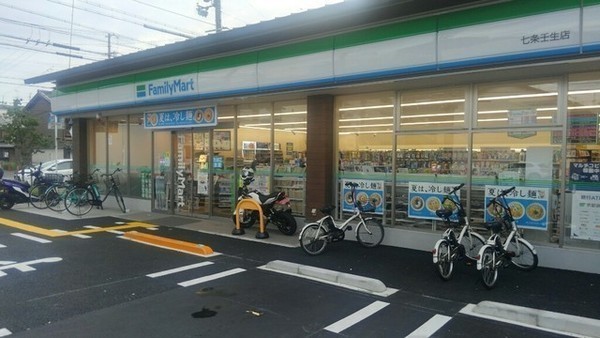 京都市下京区西七条西八反田町の土地(ファミリーマート七条壬生店)
