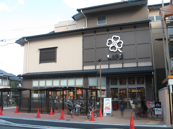 レスタージュ西陣(ライフ智恵光院店)