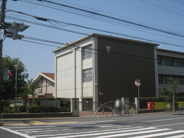 京都市右京区太秦安井東裏町の土地(京都市立四条中学校)