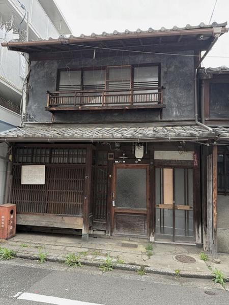 京都市左京区新麩屋町通仁王門下る大菊町の中古一戸建