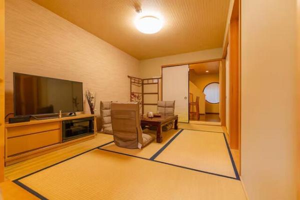 京都市上京区寺之内通千本西入柏清盛町の中古一戸建て