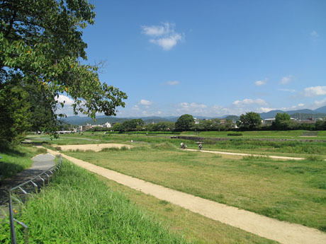 京都市北区紫竹下本町の土地(鴨川公園)