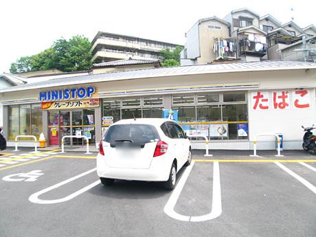 パラドール北山(ミニストップ京都原谷店)