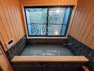 京都市東山区大仏南門通大和大路東入３丁目本瓦町の中古テラスハウス