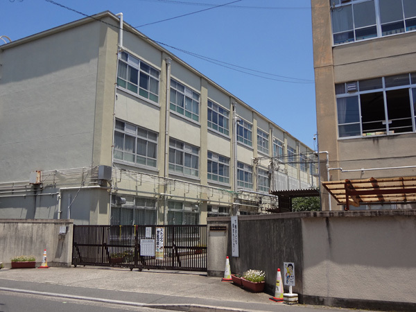 京都市左京区下鴨蓼倉町の中古一戸建て(京都市立下鴨小学校)