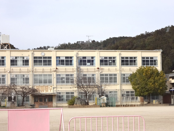 A号棟(京都市立上賀茂小学校)