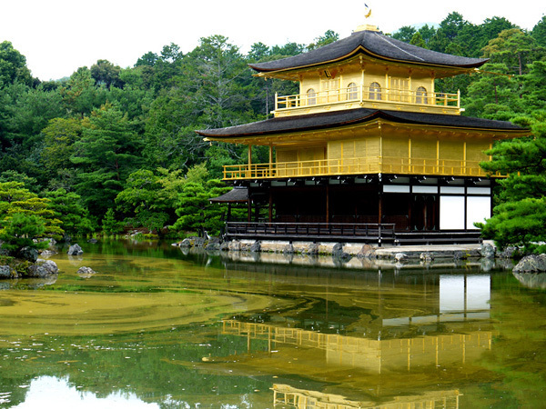 京都市北区衣笠西開キ町の土地(金閣寺（鹿苑寺）)