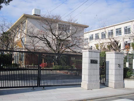 京都市右京区花園猪ノ毛町の中古一戸建て(京都市立花園小学校)