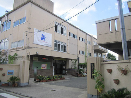 京都市中京区聚楽廻西町の中古一戸建て(京都市立西ノ京中学校)