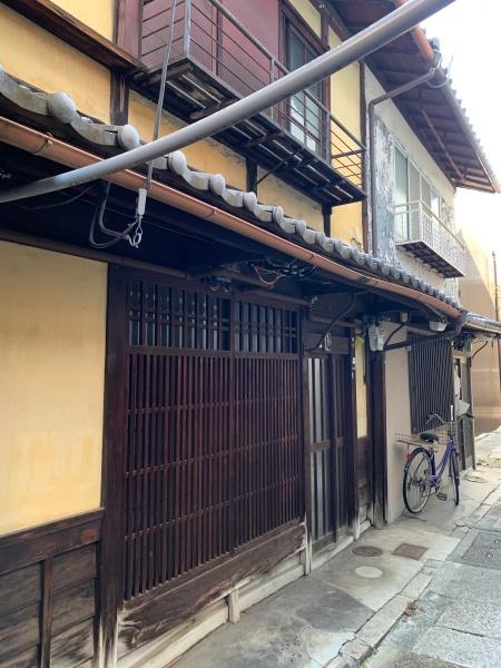 京都市左京区新間之町通二条下る頭町の中古テラスハウス