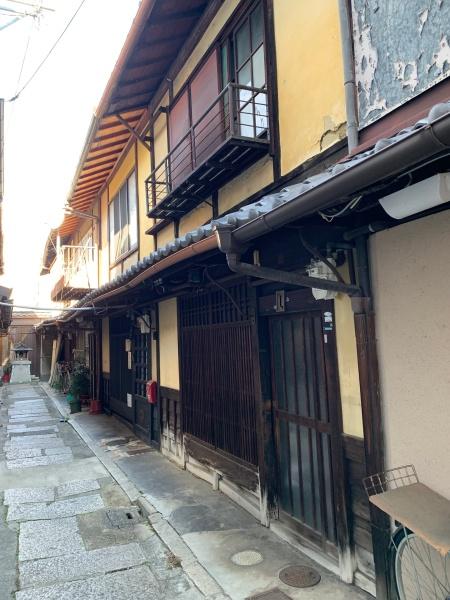 京都市左京区新間之町通二条下る頭町の中古テラスハウス