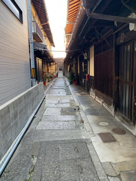 京都市左京区新間之町通二条下る頭町の中古テラスハウス
