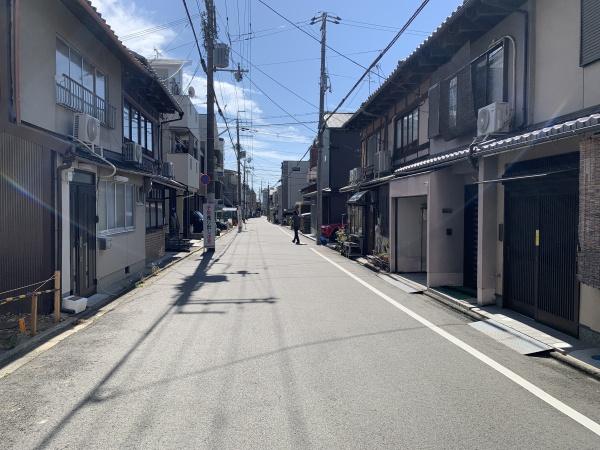 京都市上京区下長者町通六軒町西入利生町の土地