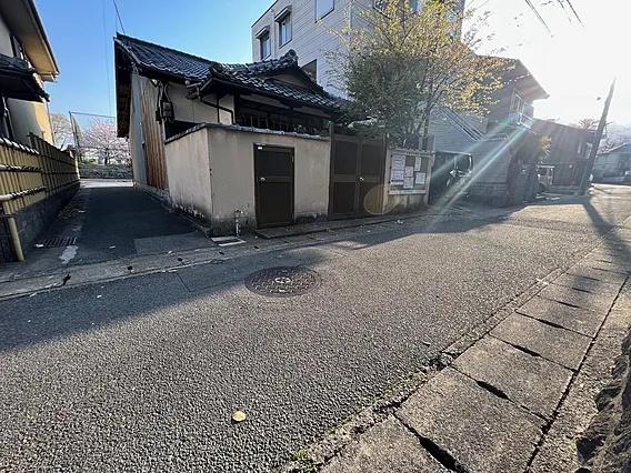 京都市右京区嵯峨柳田町の土地(前面道路含む現地写真)