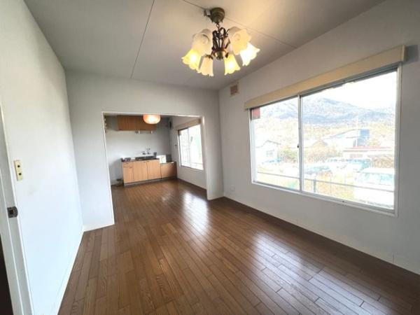 大津市南小松の中古一戸建て