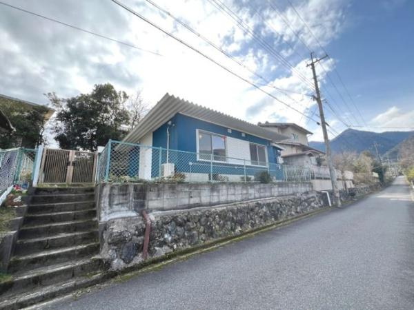 大津市南小松の中古一戸建