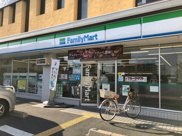 京都市伏見区深草出羽屋敷町の中古一戸建て(ファミリーマート伏見出羽屋敷店)