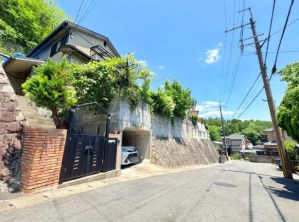 京都市右京区梅ケ畑高鼻町の中古一戸建て