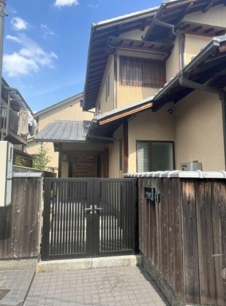 京都市右京区嵯峨釈迦堂門前裏柳町の中古一戸建