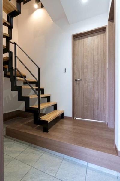 大津市大江5丁目の中古一戸建て(玄関)