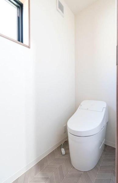 大津市大江5丁目の中古一戸建て(トイレ)