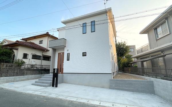 大津市一里山４丁目の新築一戸建