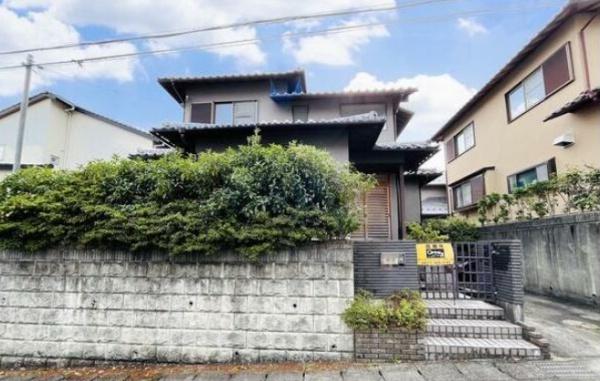 大津市青山１丁目の中古一戸建