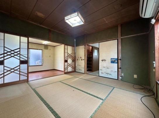 大津市里３丁目の中古一戸建て