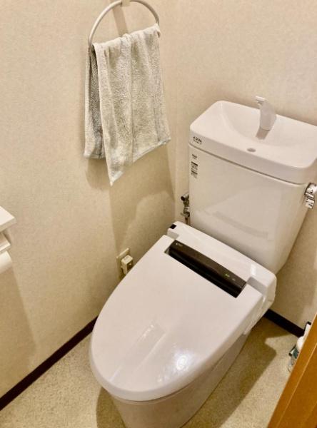 京都市伏見区革屋町の中古一戸建て(トイレ)