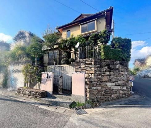 京都市西京区御陵峰ケ堂町２丁目の中古一戸建