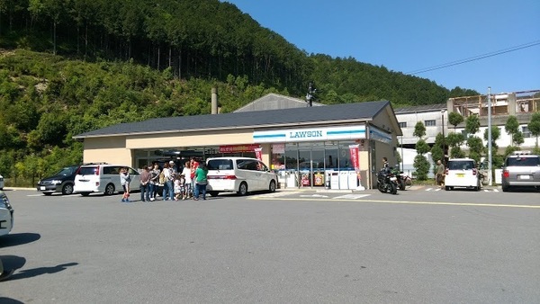 京都市右京区梅ケ畑猪ノ尻町の土地(ローソン京都高雄店)