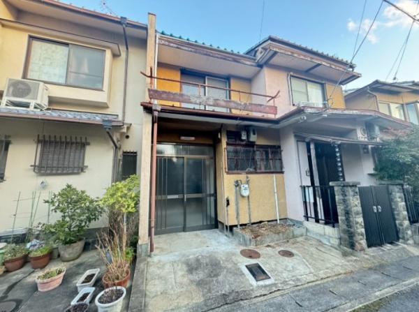京都市右京区嵯峨広沢南野町の中古テラスハウス