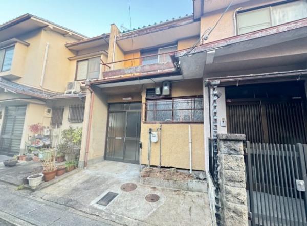 京都市右京区嵯峨広沢南野町の中古テラスハウス