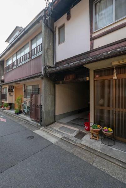 京都市下京区高倉通仏光寺上る西前町の中古一戸建て