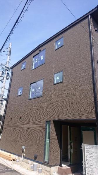 京都市右京区西京極堤下町の新築一戸建