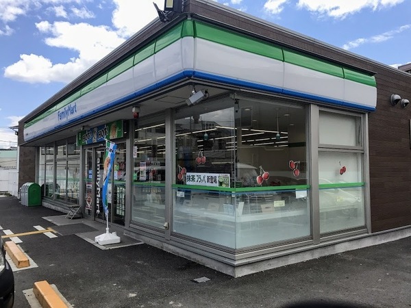 京都市南区上鳥羽塔ノ森柴東町の中古一戸建て(ファミリーマート吉祥院嶋店)